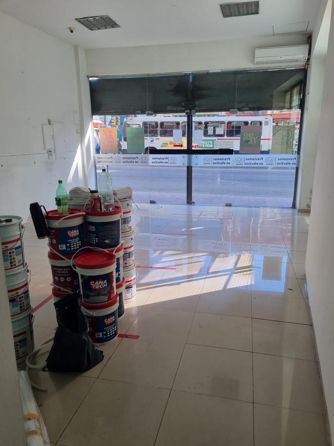 18 de Julio entre Roxlo y Minas , 5,5 mts de frente , 275 m2 !! · Foto 3