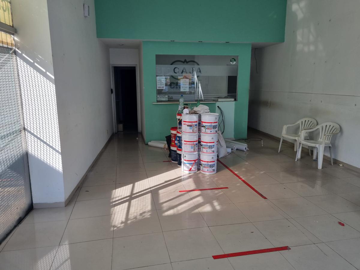 18 de Julio entre Roxlo y Minas , 5,5 mts de frente , 275 m2 !! · Foto 4