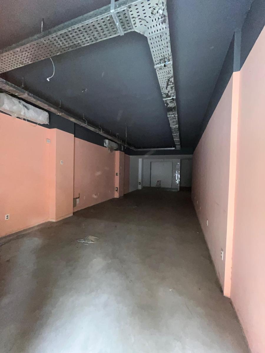 Alzaibar y Peatonal Sarandi, 80 m2, 5 mts de frente , reciclado !! · Foto 3