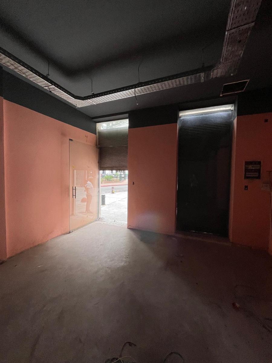 Alzaibar y Peatonal Sarandi, 80 m2, 5 mts de frente , reciclado !! · Foto 5