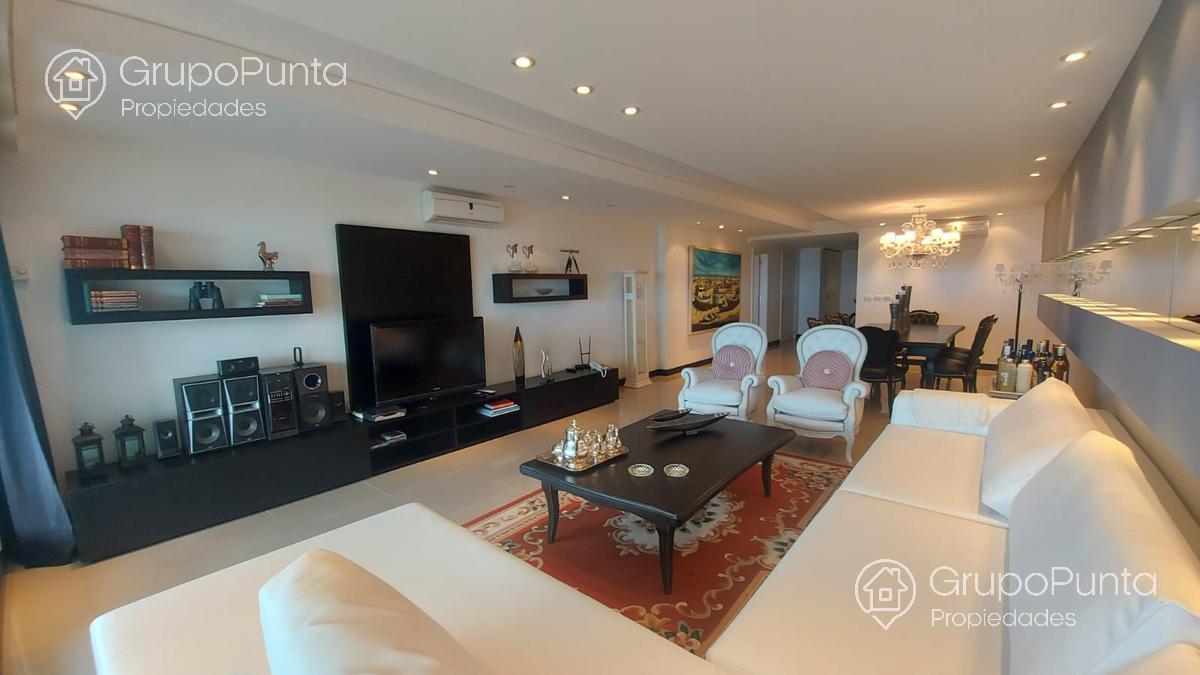 Departamento Torre Lobos En Venta Y Alquiler Con Vista Al Mar En Playa Brava Punta Del Este. · Foto 8