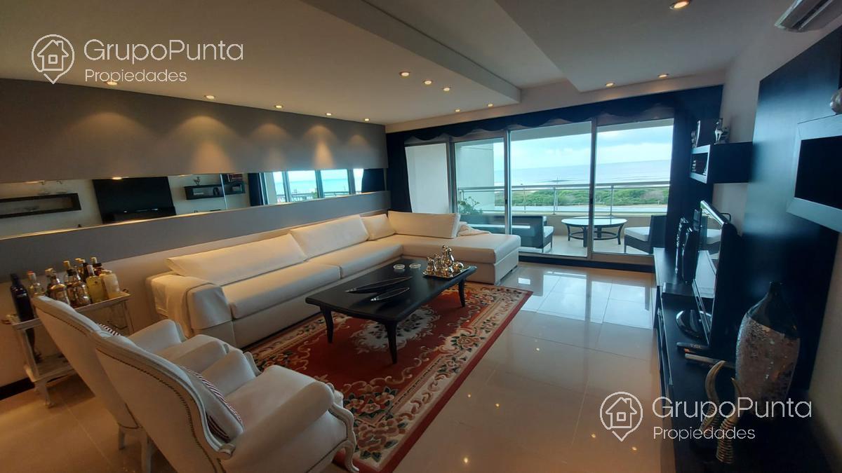 Departamento Torre Lobos En Venta Y Alquiler Con Vista Al Mar En Playa Brava Punta Del Este. · Foto 9