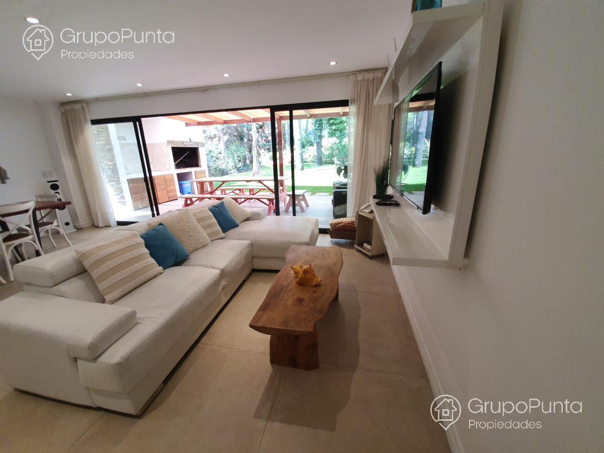 Casa  de 4 dormitorios en Punta del Este