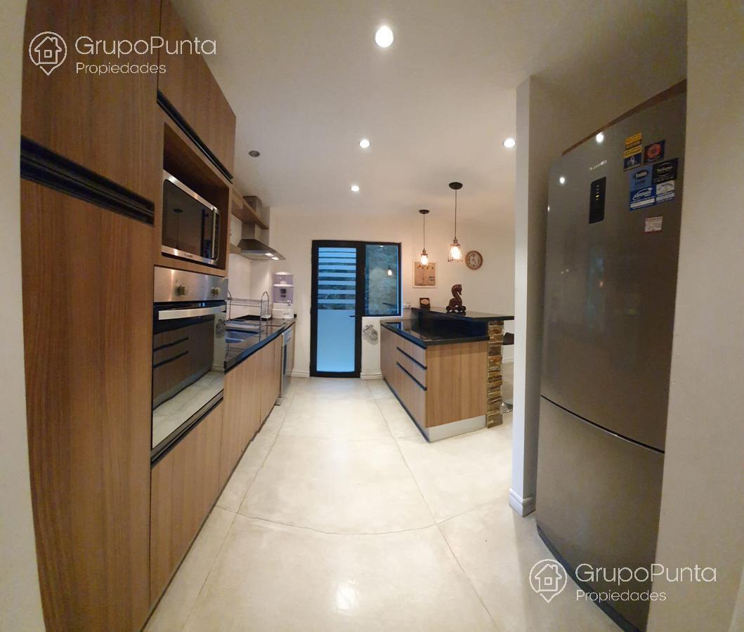 Casa  de 4 dormitorios en Punta del Este · Foto 5