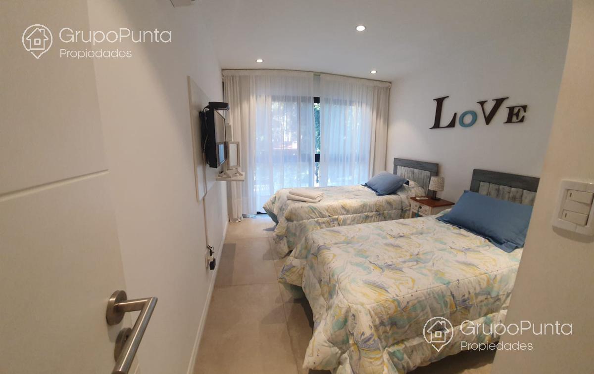 Casa  de 4 dormitorios en Punta del Este · Foto 10