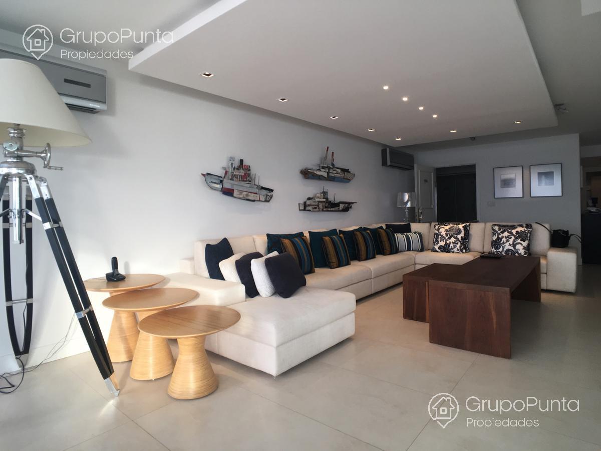 Departamente en Alquiler Frente al Mar en Beverly Tower - Playa Mansa, Punta del Este PROP9012 · Foto 4
