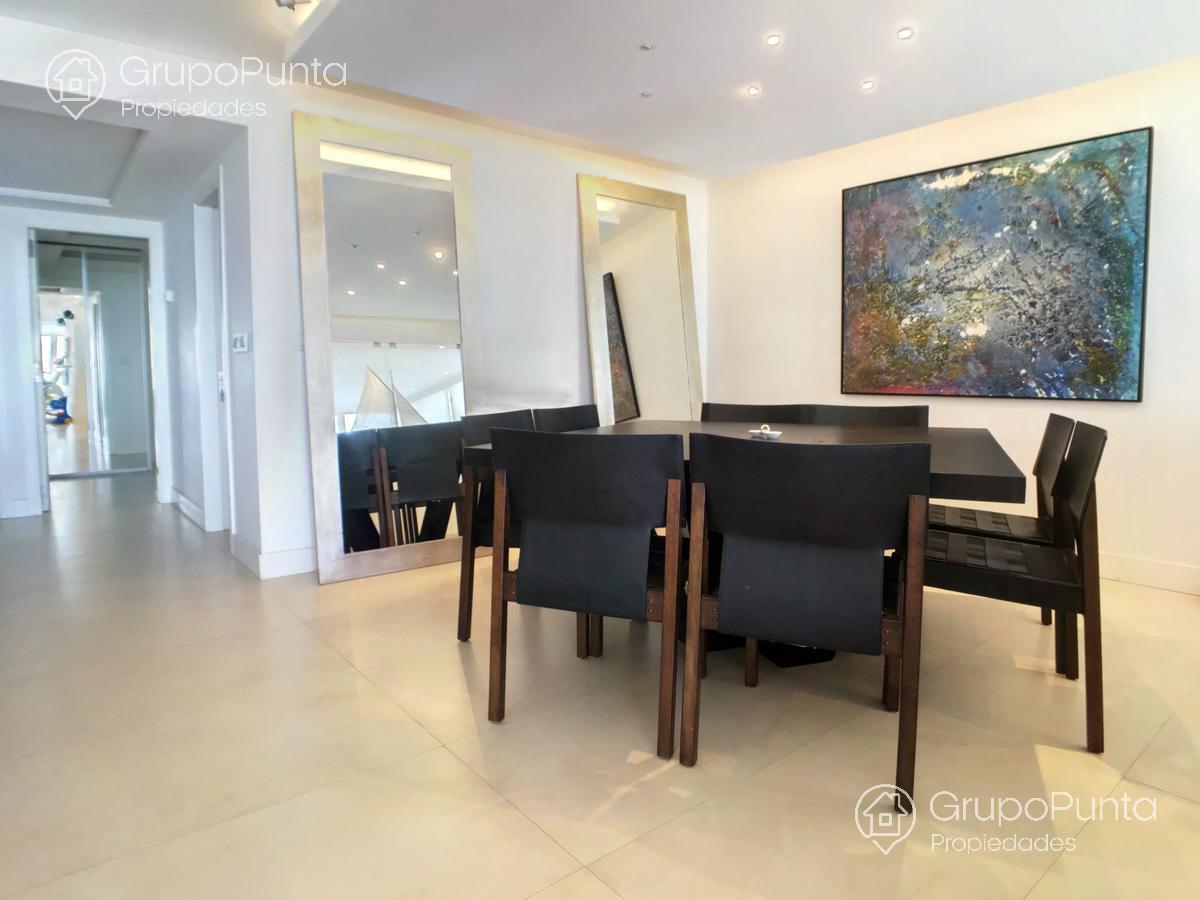Departamente en Alquiler Frente al Mar en Beverly Tower - Playa Mansa, Punta del Este PROP9012 · Foto 12