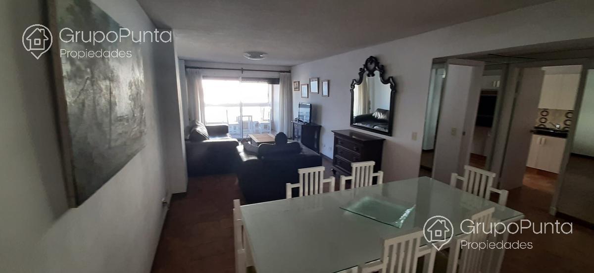 Apartamento en alquiler  Playa Mansa - Edificio en primera en línea · Foto 3