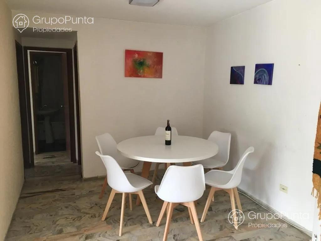 Hermoso apartamento de 2 Dormitorios - Playa Mansa · Foto 3