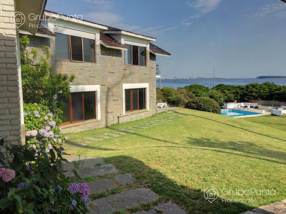 Residencia con piscina frente al mar en alquiler- en venta - Playa Mansa · Foto 2
