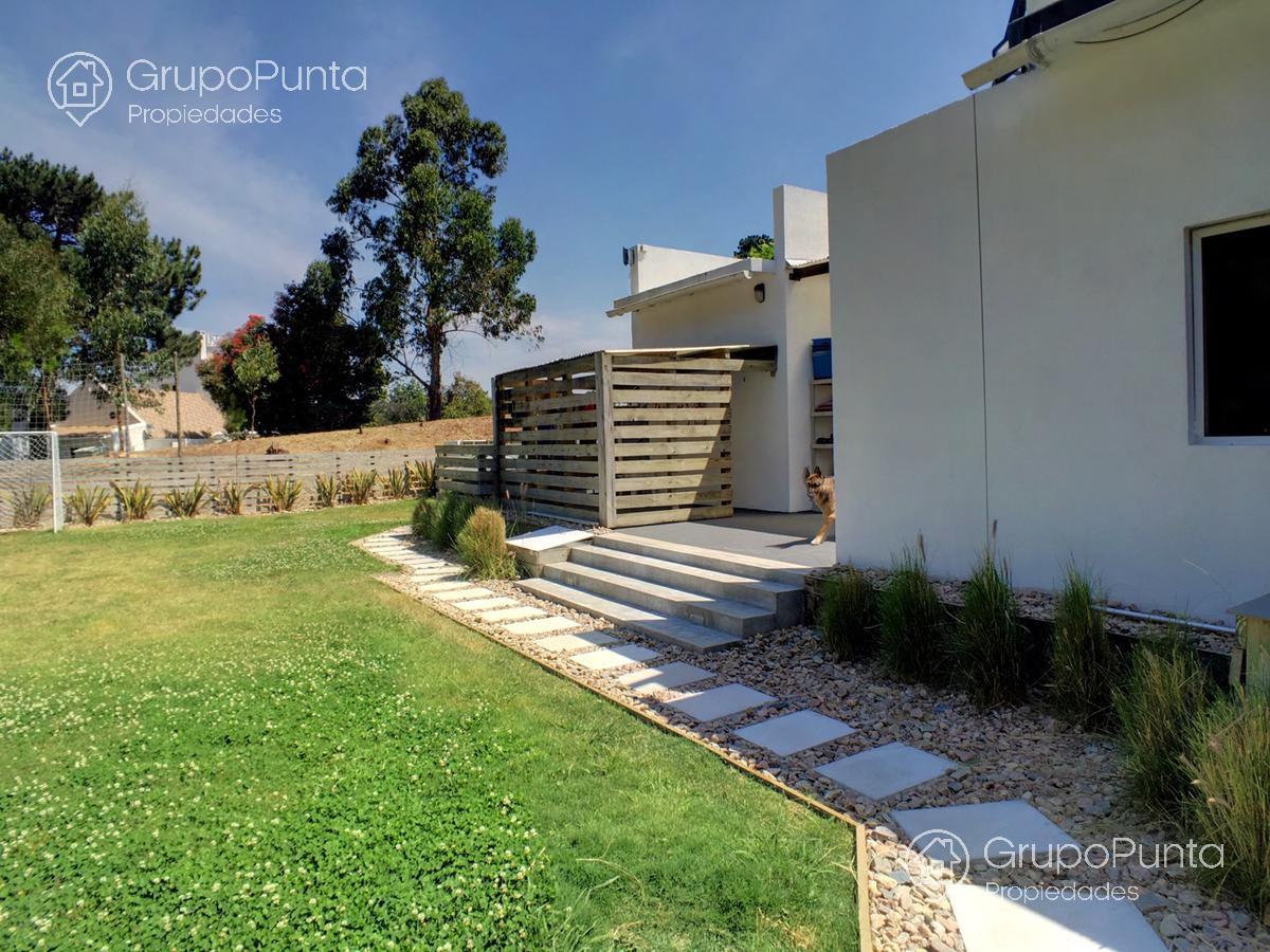 Casa moderna  en  venta y en alquiler en  Parque Burnett , Pinares · Foto 8