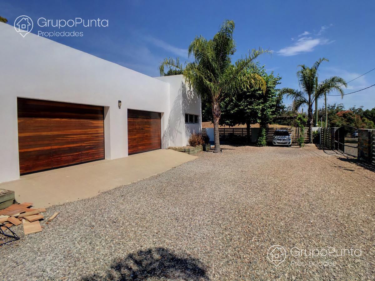 Casa moderna  en  venta y en alquiler en  Parque Burnett , Pinares · Foto 9