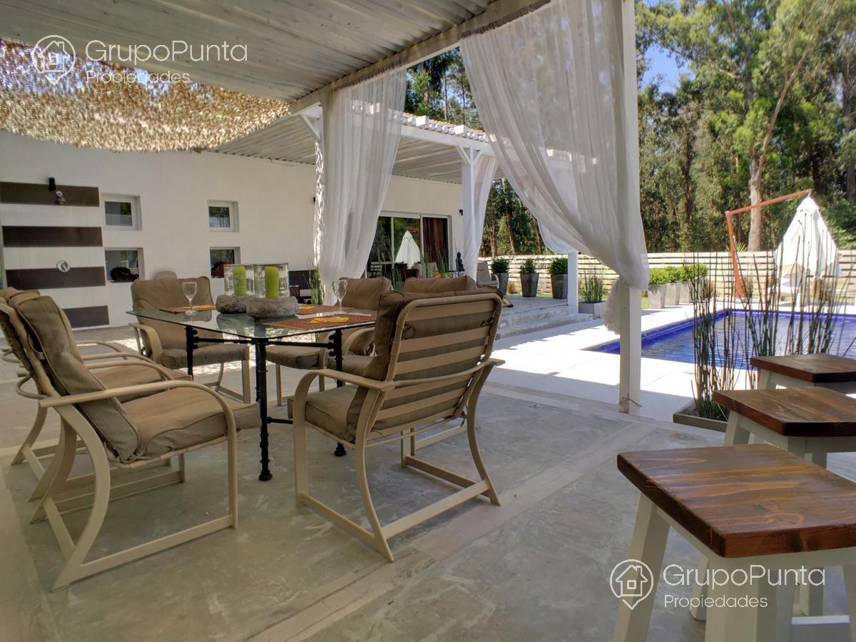 Casa moderna  en  venta y en alquiler en  Parque Burnett , Pinares · Foto 10