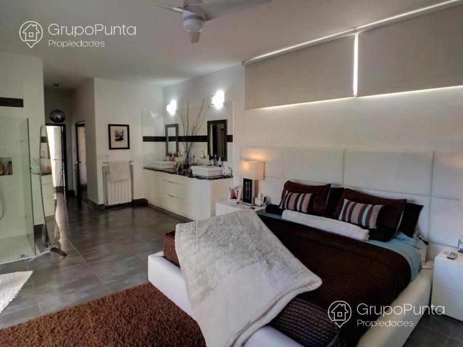 Casa moderna  en  venta y en alquiler en  Parque Burnett , Pinares · Foto 12