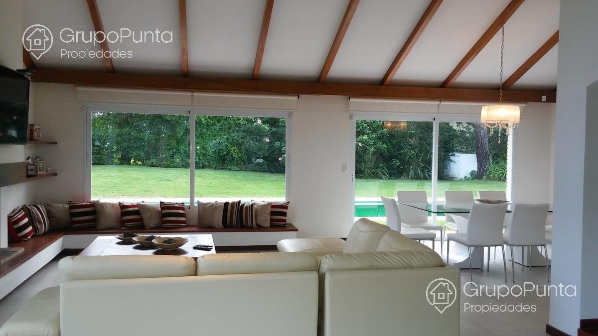 Casa con piscina playa mansa  en venta -alquiler  - Punta del Este · Foto 12
