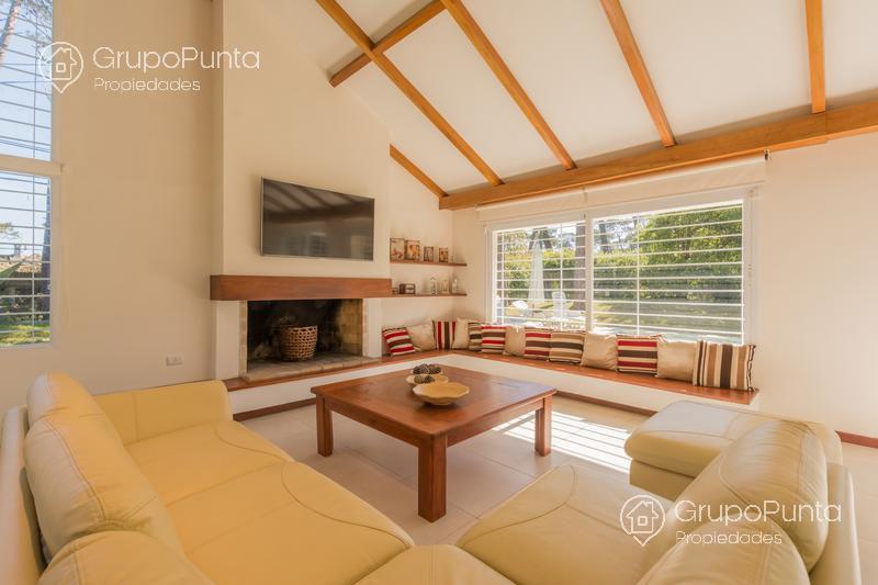 Casa con piscina playa mansa  en venta -alquiler  - Punta del Este · Foto 8