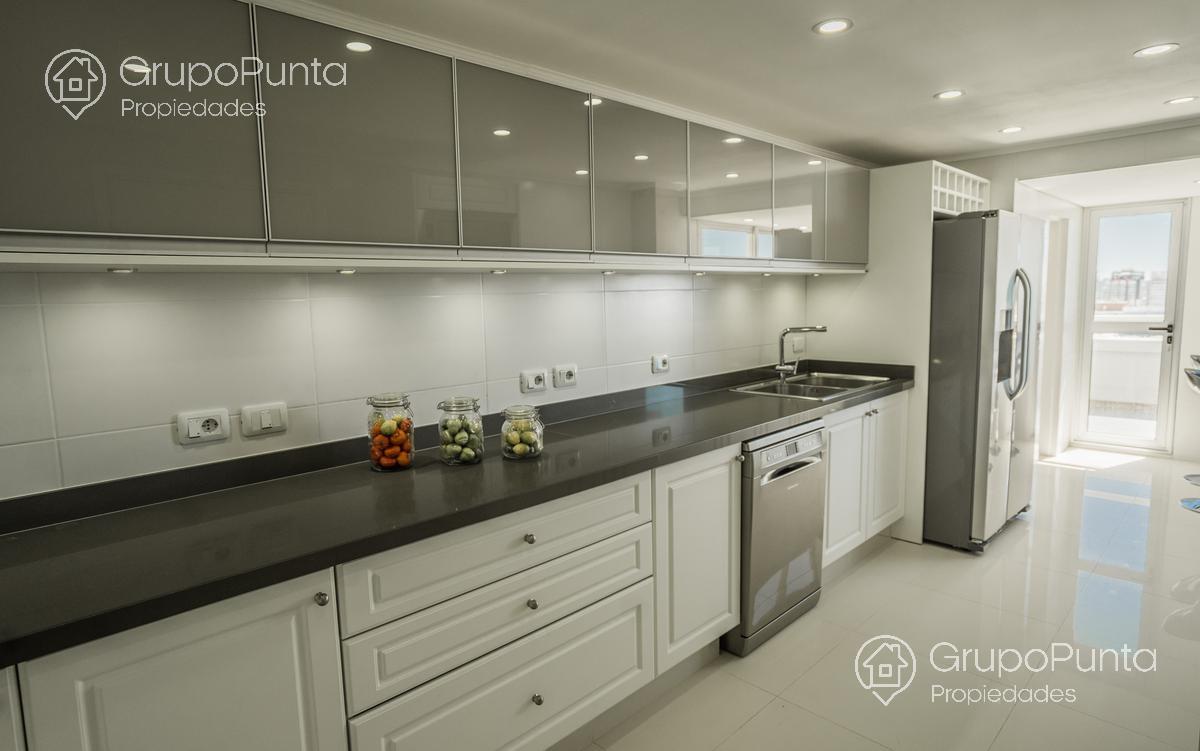 Departamento penthouse  en edificio Monarca, Punta del Este - Península · Foto 8