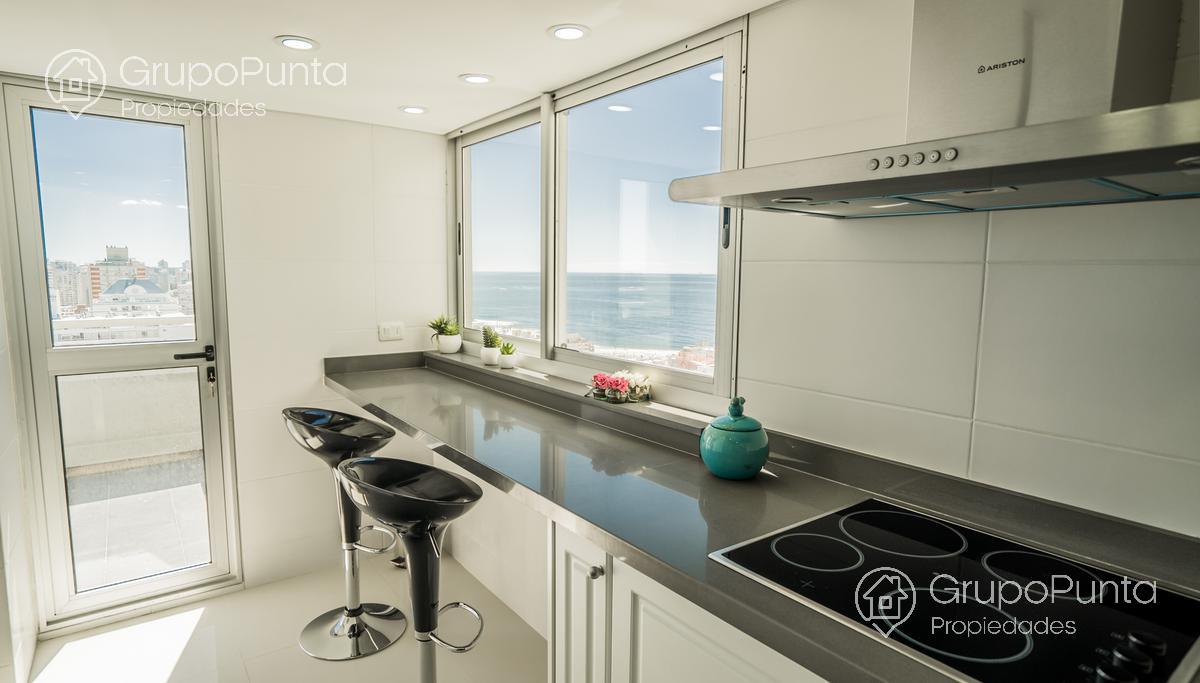 Departamento penthouse  en edificio Monarca, Punta del Este - Península · Foto 11