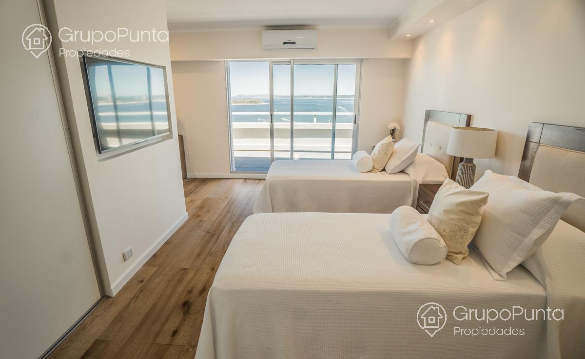 Departamento penthouse  en edificio Monarca, Punta del Este - Península · Foto 12