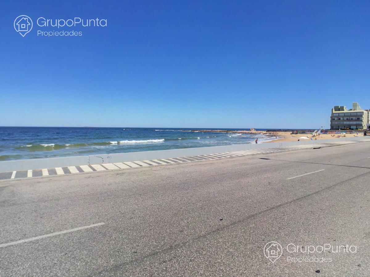 Apartamento de 3 dormitorios   frente al mar   Punta del este  Playa emir 1 · Foto 2
