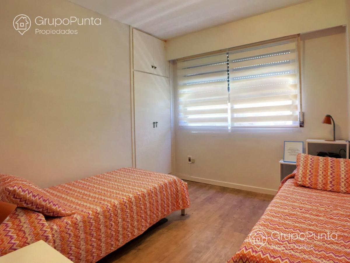 Apartamento de 3 dormitorios   frente al mar   Punta del este  Playa emir 1 · Foto 11