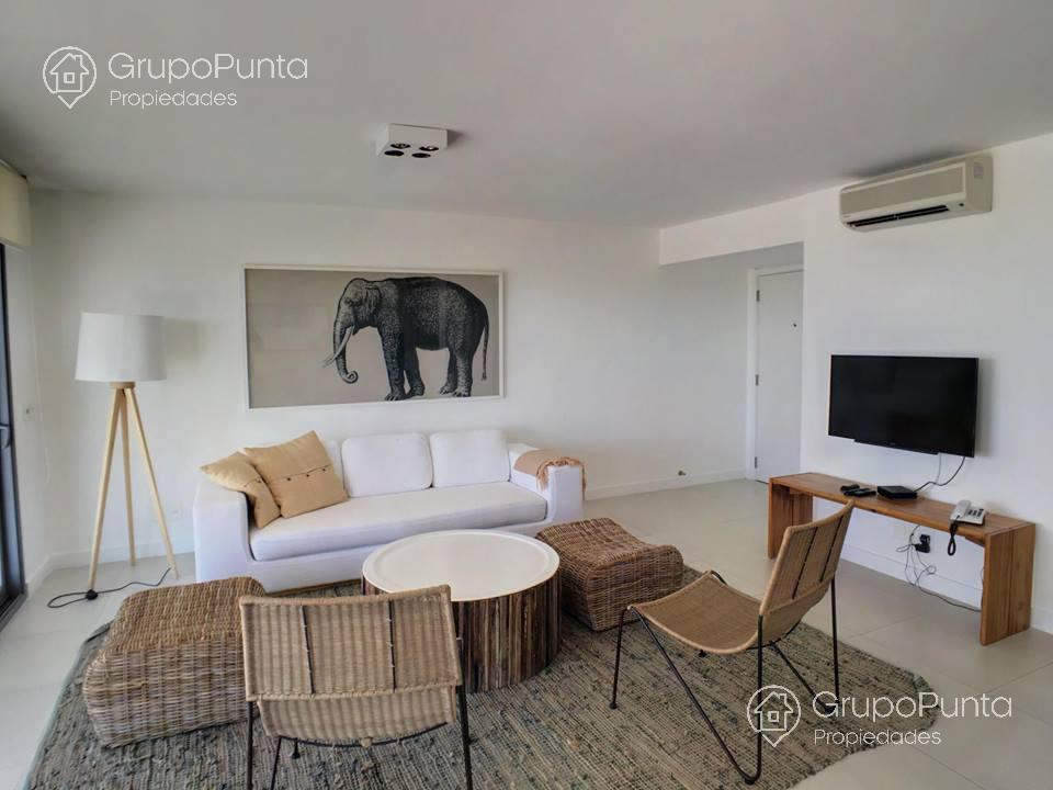 Departamento duplex con jardin y vista al mar   servicios premium   Punta Ballena · Foto 4