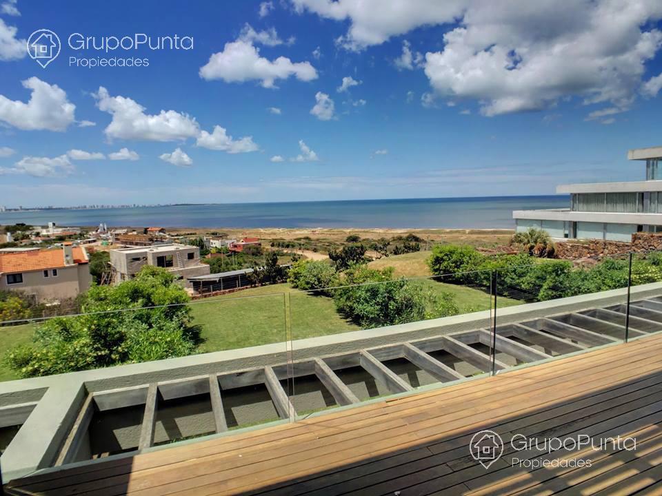 Departamento duplex  con jardin frente al mar  en Punta Ballena - Lomo de la Ballena · Foto 3