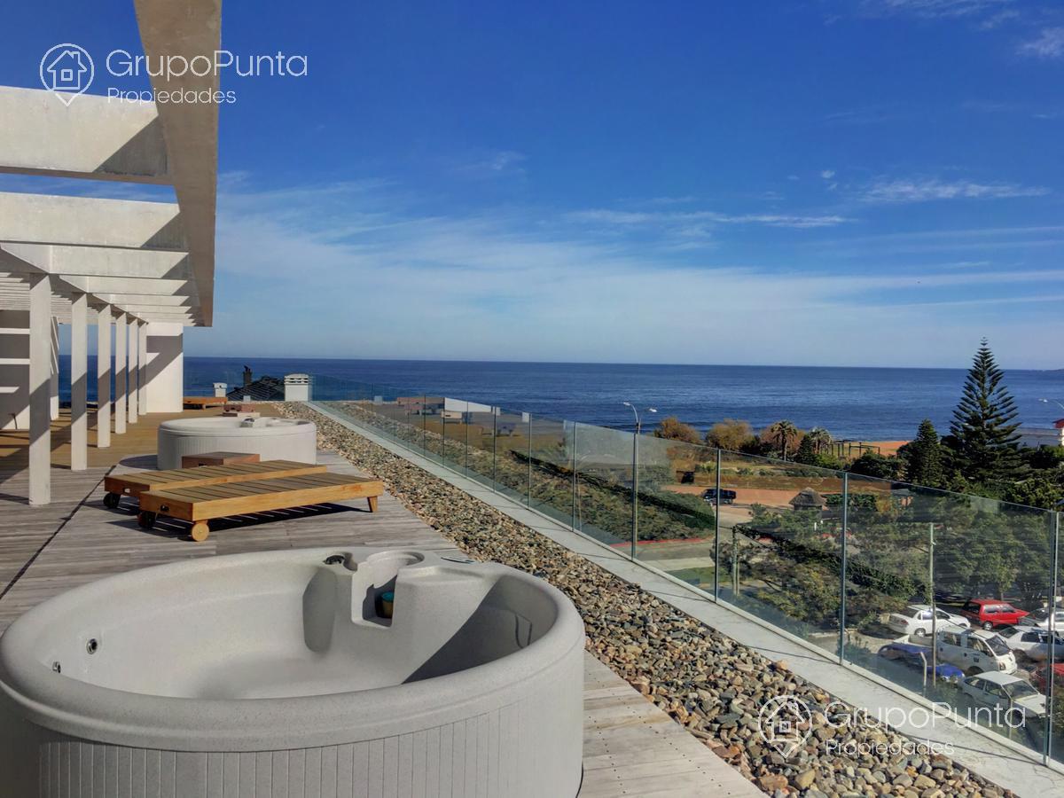 Departamento frente al mar- Playa Mansa