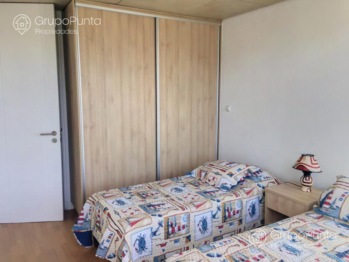 Departamento frente al mar- Playa Mansa · Foto 12