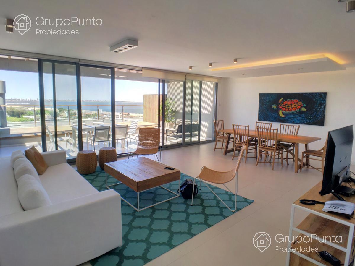 Departamento frente al mar  en   alquiler, en venta en   Punta Ballena