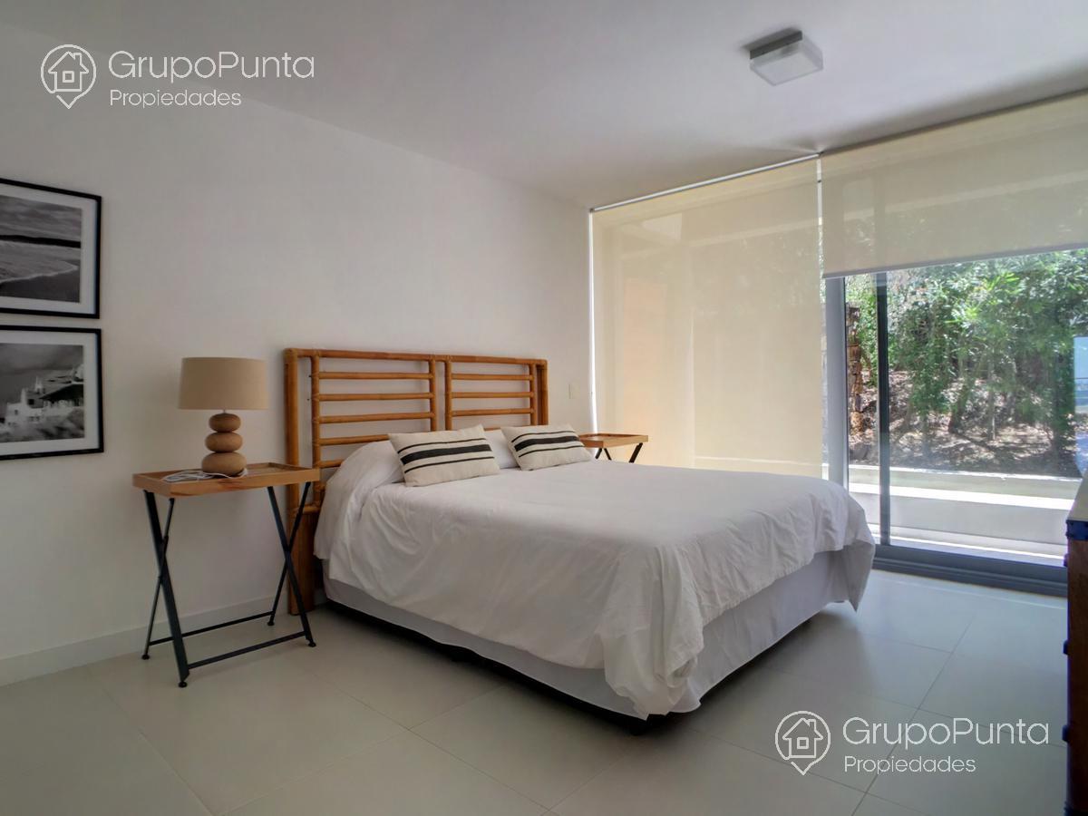 Departamento frente al mar  en   alquiler, en venta en   Punta Ballena · Foto 7