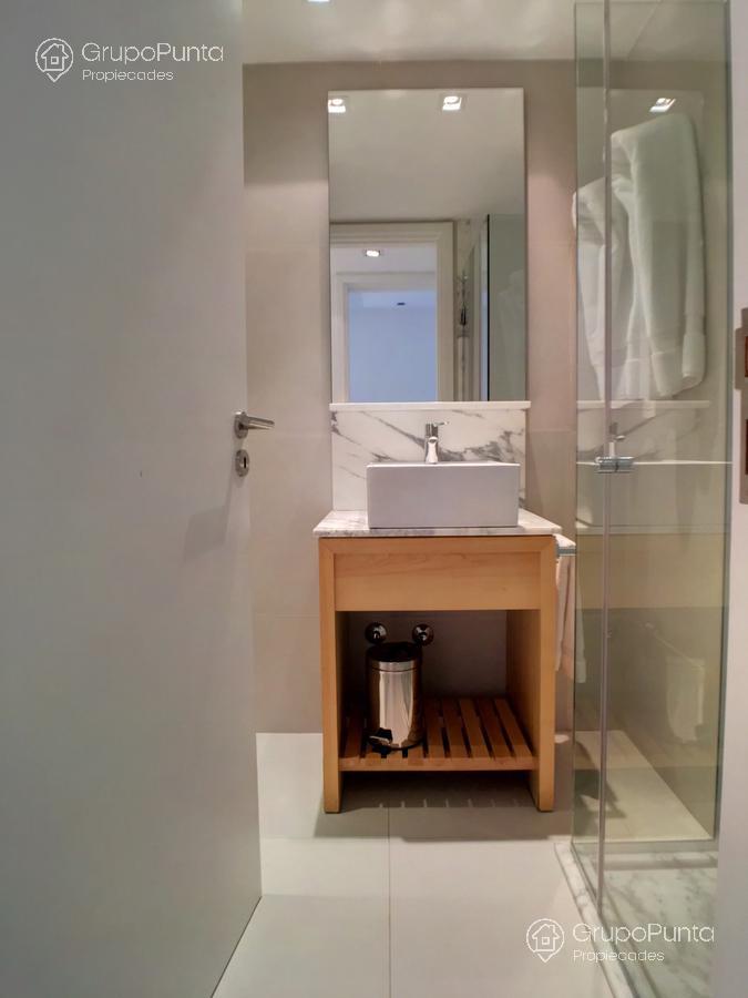 Departamento frente al mar  en   alquiler, en venta en   Punta Ballena · Foto 12