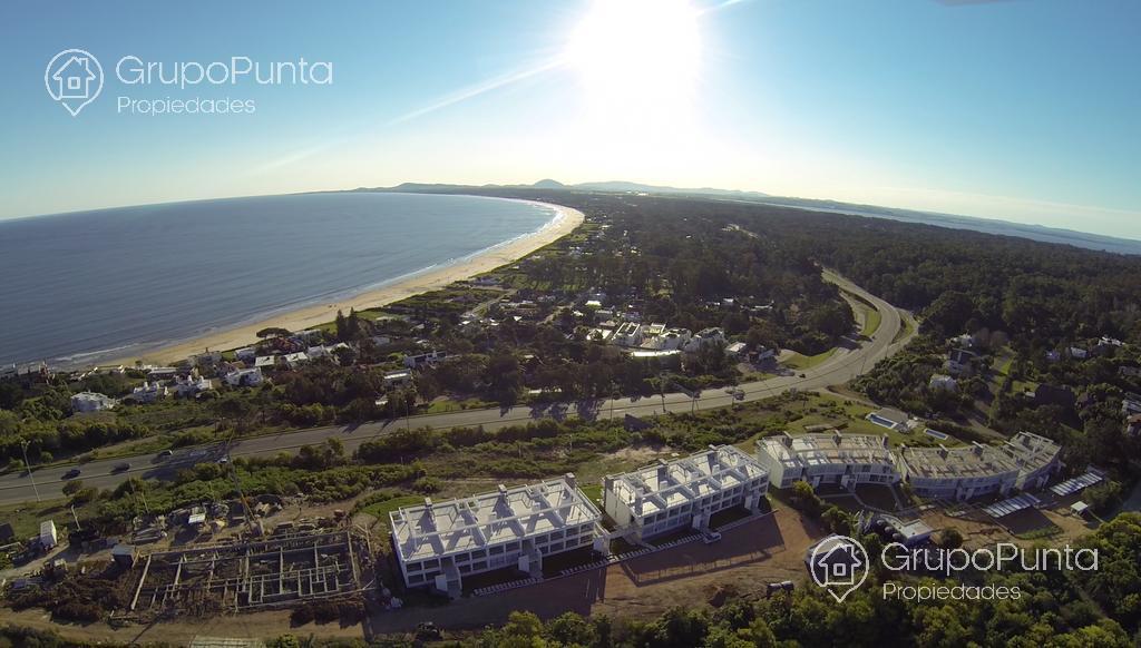 Departamento en alquiler - venta de dos dormitorios con vista al mar- Punta Ballena · Foto 5