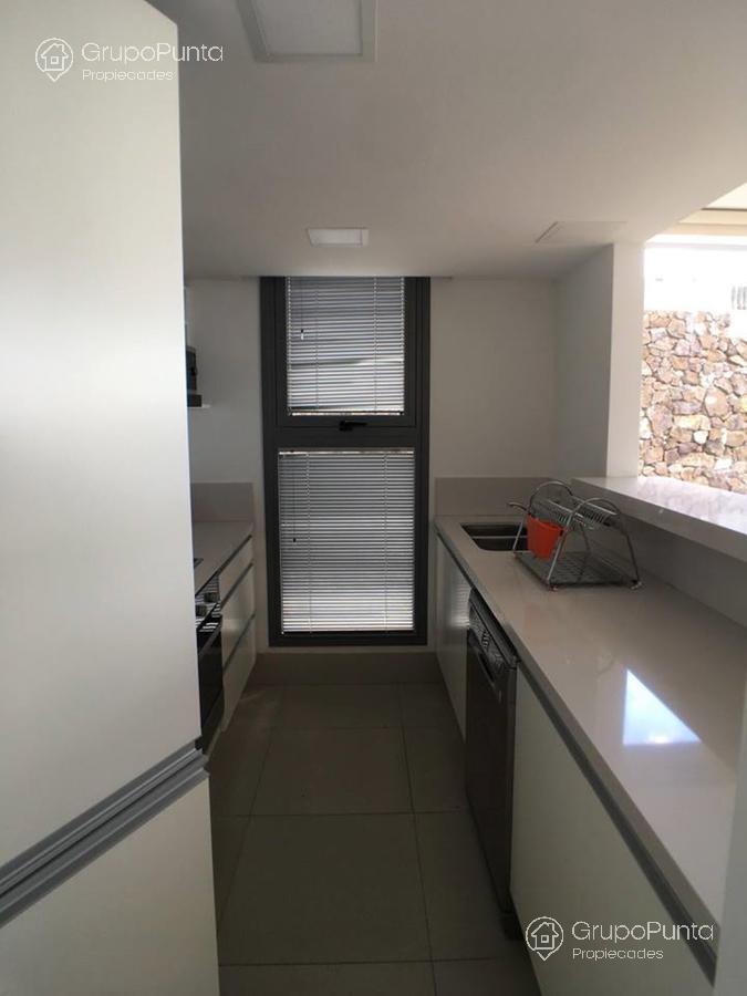 Departamento dos dormitorios con vista al mar    servicios premium en Punta Ballena · Foto 2