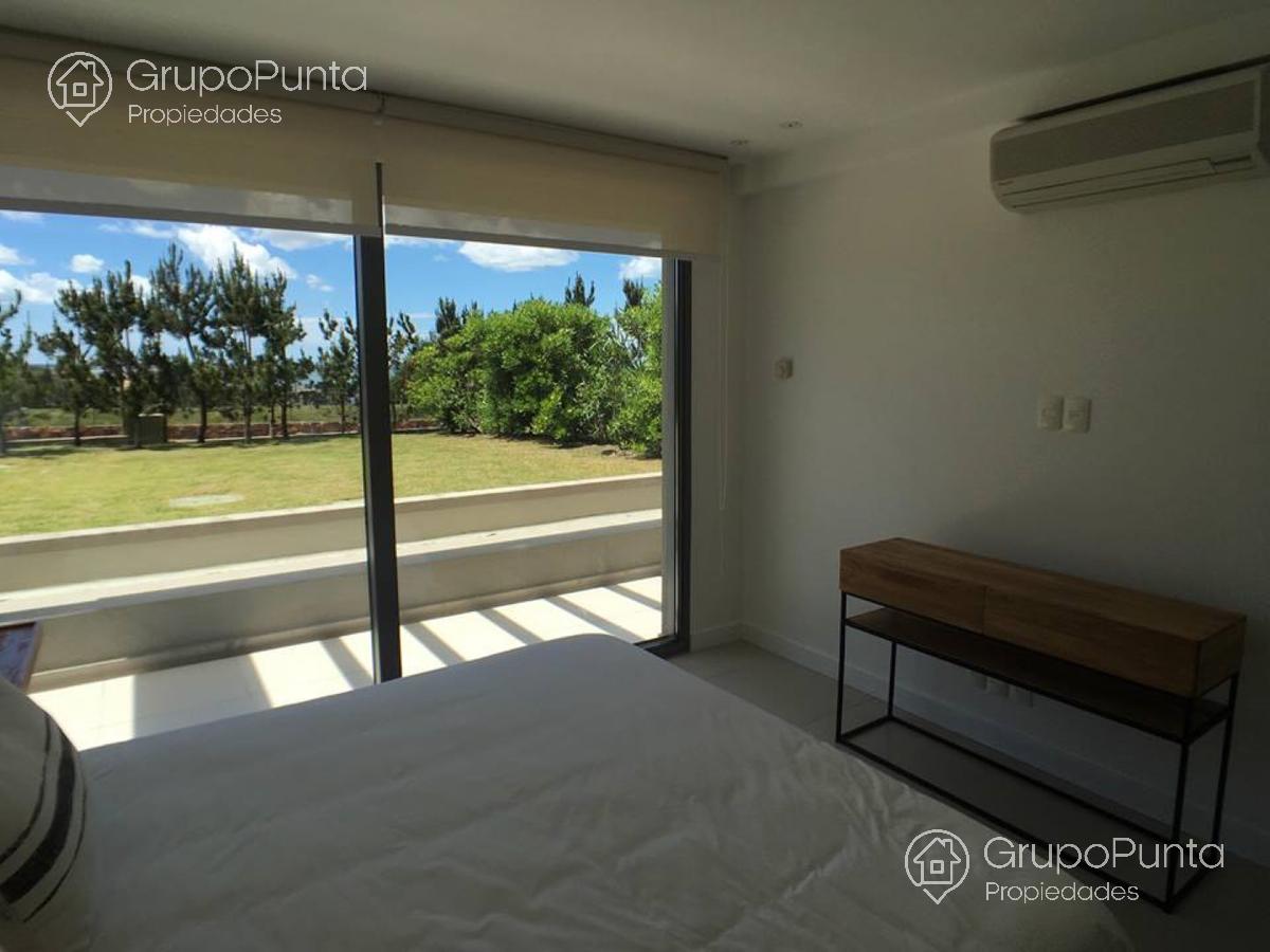 Departamento dos dormitorios con vista al mar    servicios premium en Punta Ballena · Foto 4