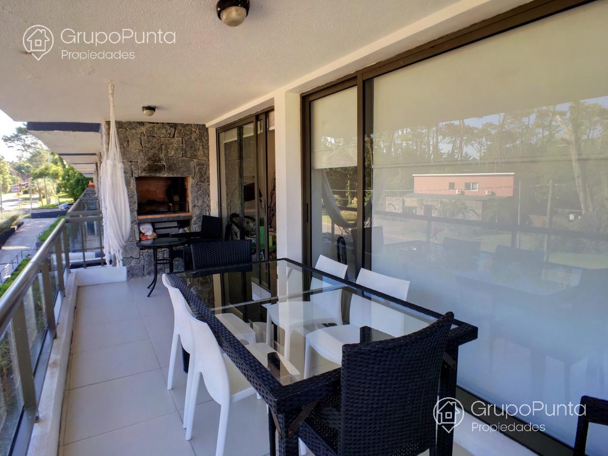 Departamento de dos dormitorios , terraza con parrillero -San Rafael