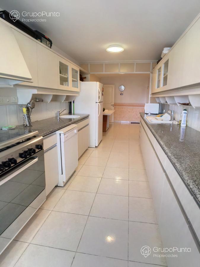 Departamento  frente al mar con amenities en alquiler en  Punta del Este · Foto 6