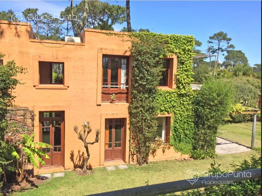 Casa grande con piscina  en barrio privado - La Arbolada -Zona colegios · Foto 3