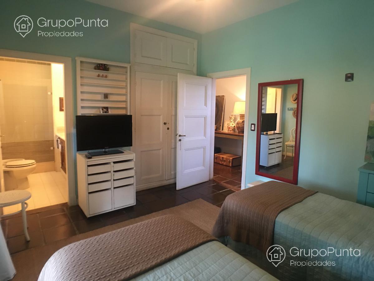 Casa con piscina , 5 dormitorios en alquiler Punta del Este   playa mansa · Foto 10