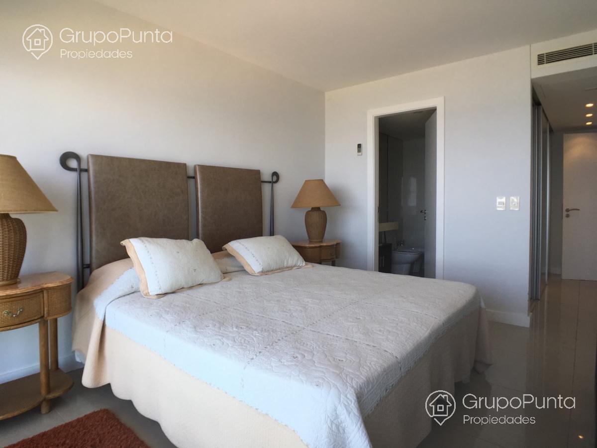 Departamento 3 dormitorios en suite frente al mar,  Torre Aquarela  - Playa Mansa · Foto 9