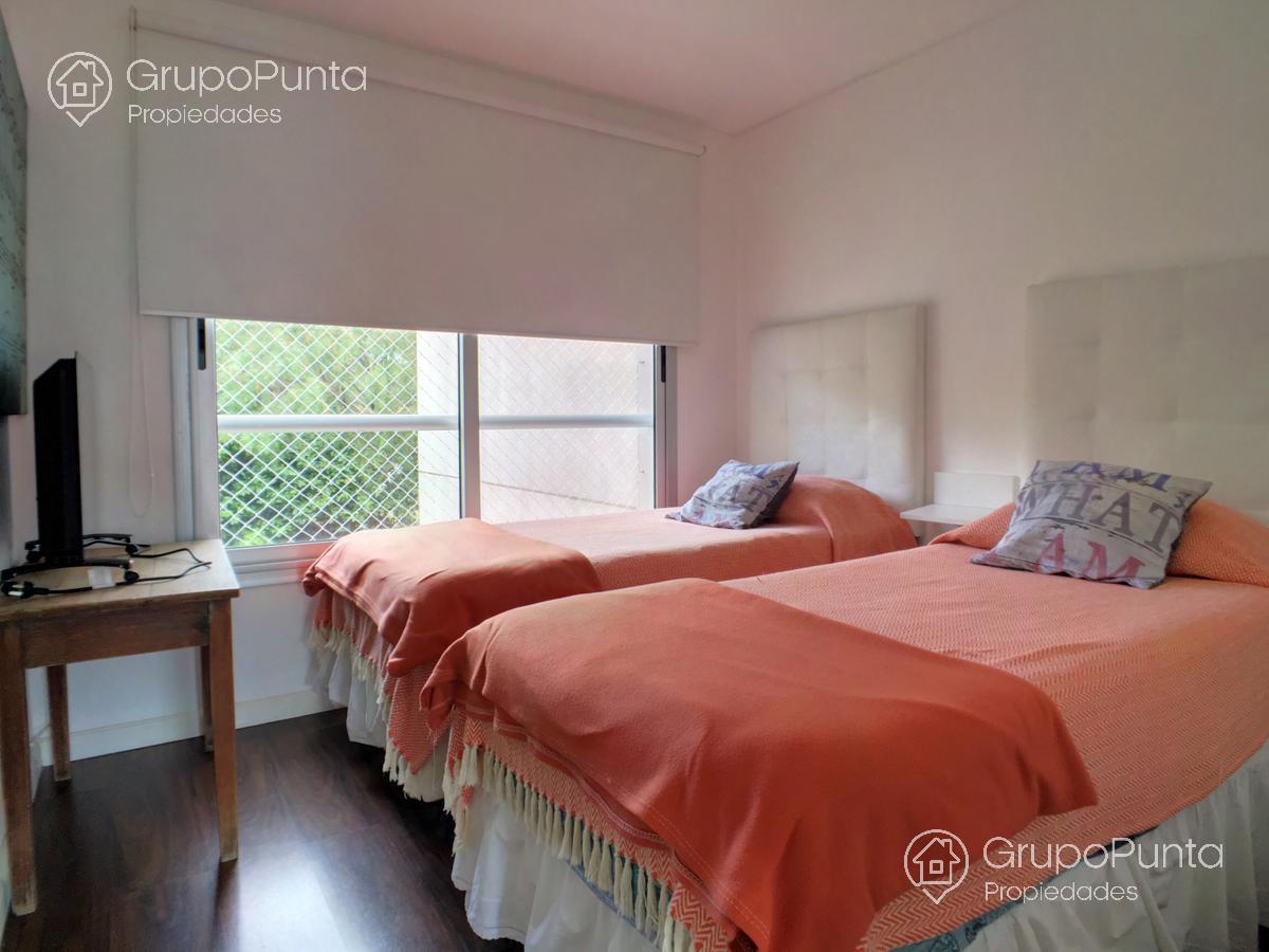 Departamento  muy cerca al mar, 2 dormitorios  -playa brava · Foto 10
