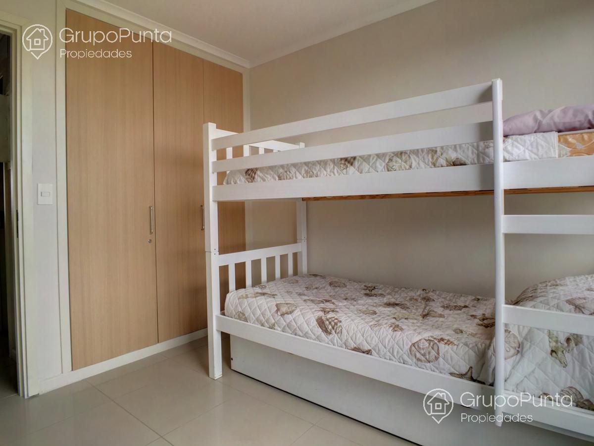 Departamento dos dormitorios en alquiler en Ocean Drive, Pumta del este , zon a Shopping · Foto 4