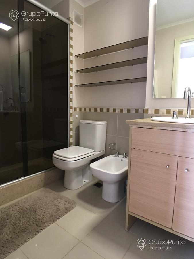 Departamento dos dormitorios en alquiler en Ocean Drive, Pumta del este , zon a Shopping · Foto 7