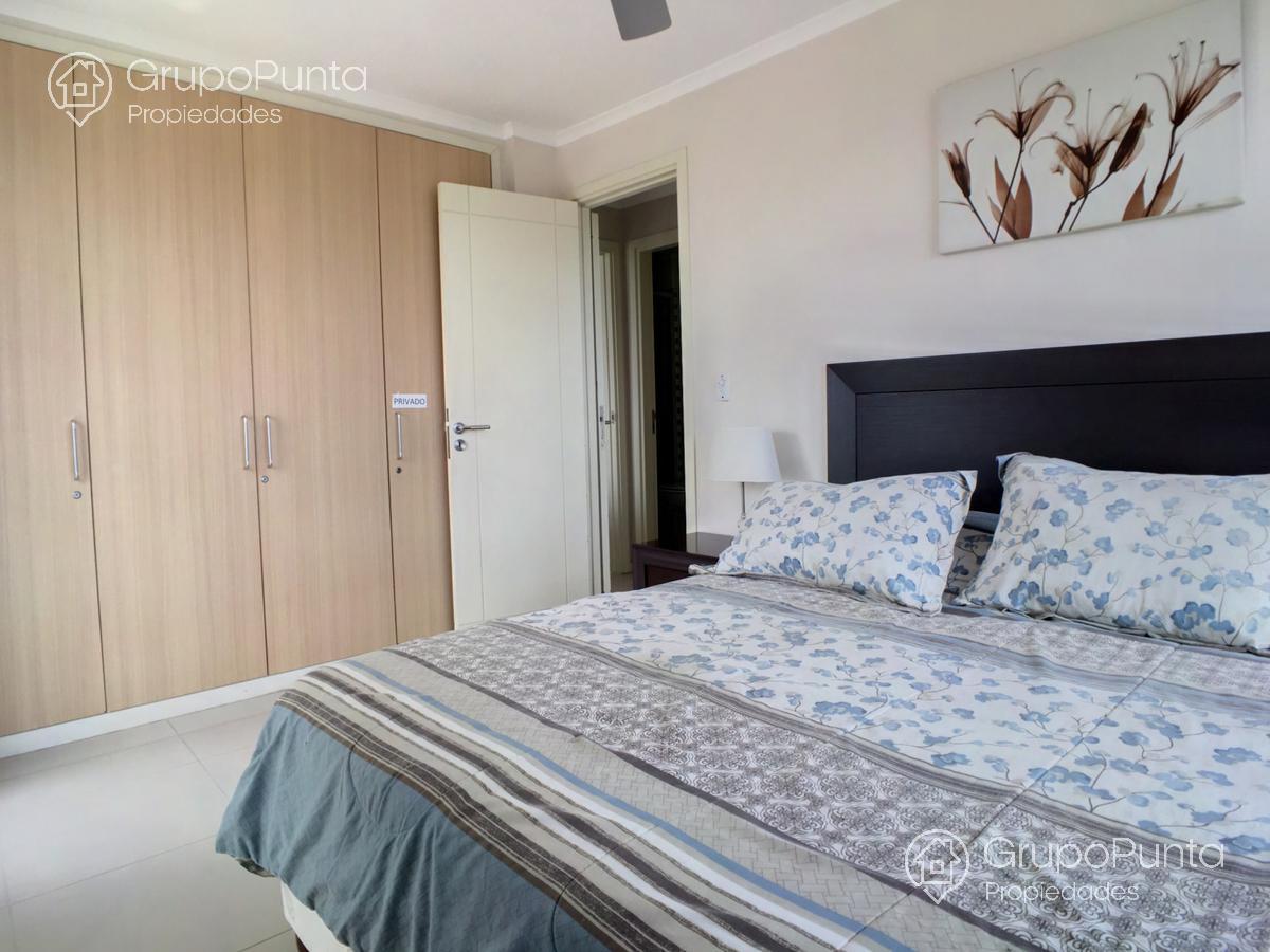 Departamento dos dormitorios en alquiler en Ocean Drive, Pumta del este , zon a Shopping · Foto 9