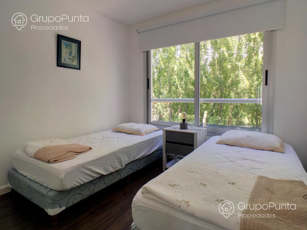 Departamento muy cerca al mar , 2 dormitorios, parrillero - Playa Brava · Foto 7