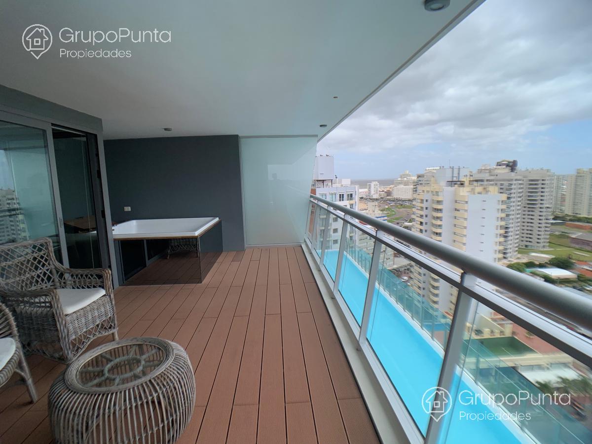 Departamento  en Torre Onix en alquiler  3 dormitorios- punta del este