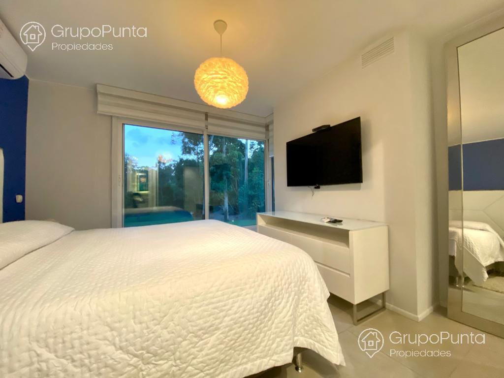 Casa minimalista en  barrio privado en  Punta Ballena -Punta del Este -design village · Foto 6
