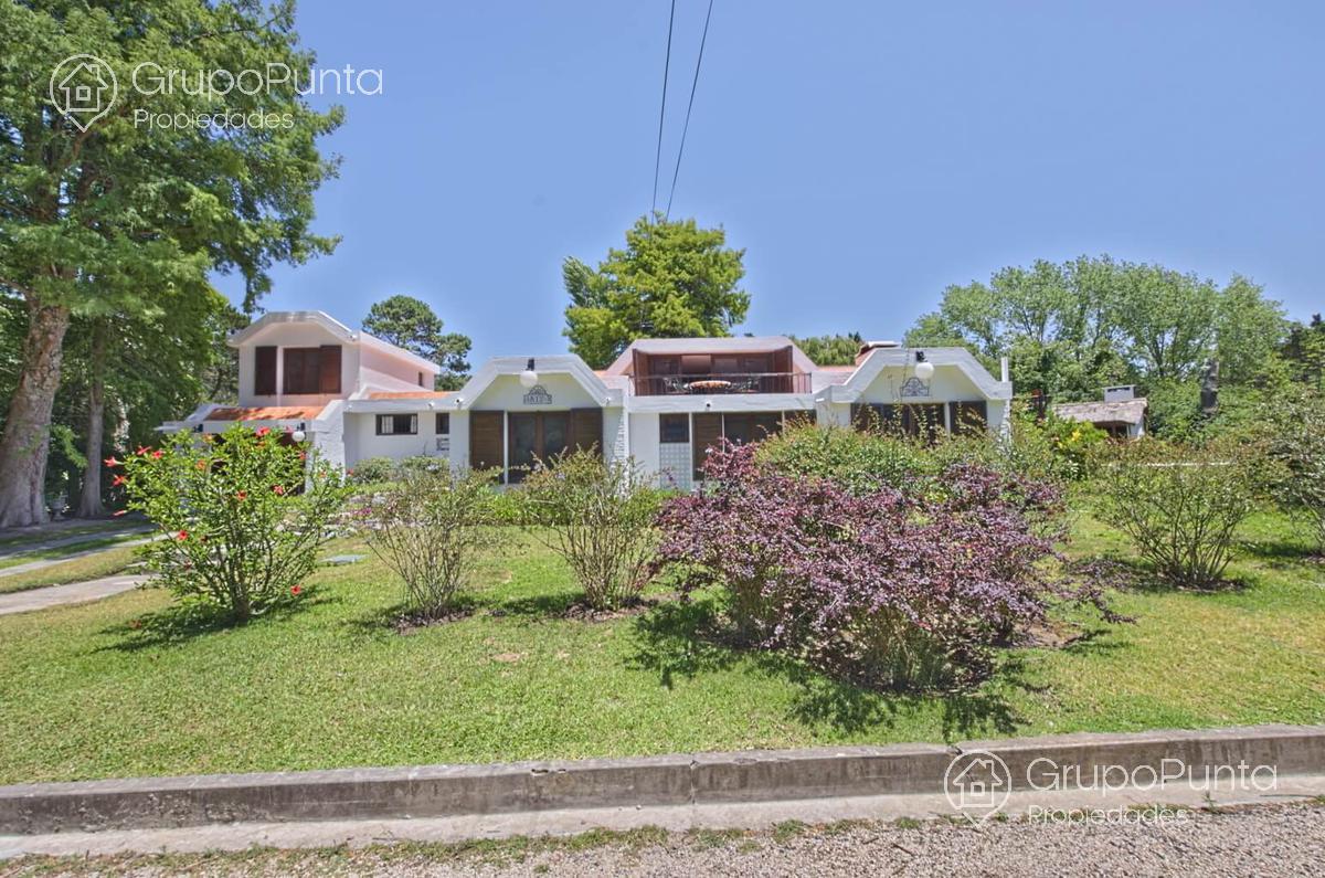 Hermoso chalet con piscina climatizada en alquiler en zona Golf - Punta del Este · Foto 3