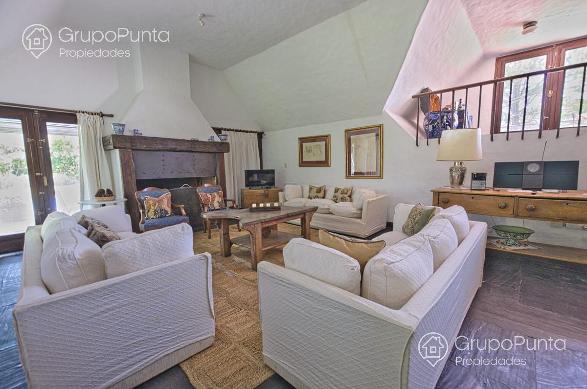 Hermoso chalet con piscina climatizada en alquiler en zona Golf - Punta del Este · Foto 8