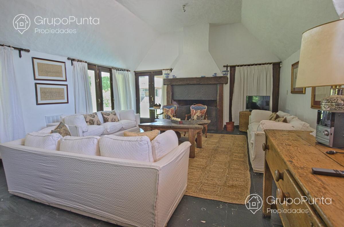 Hermoso chalet con piscina climatizada en alquiler en zona Golf - Punta del Este · Foto 9